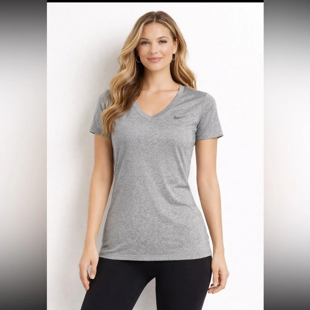 #75 Nike top